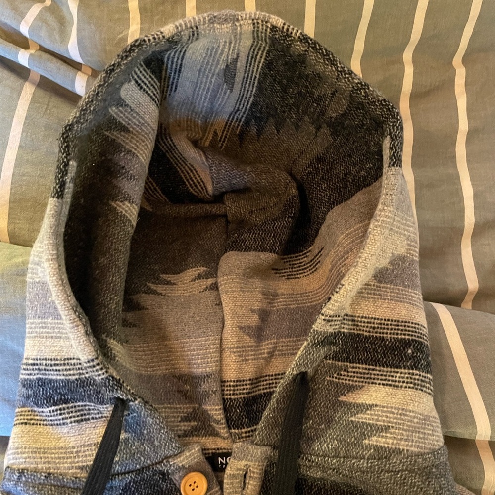 Aztec Poncho - Picture 5 of 8